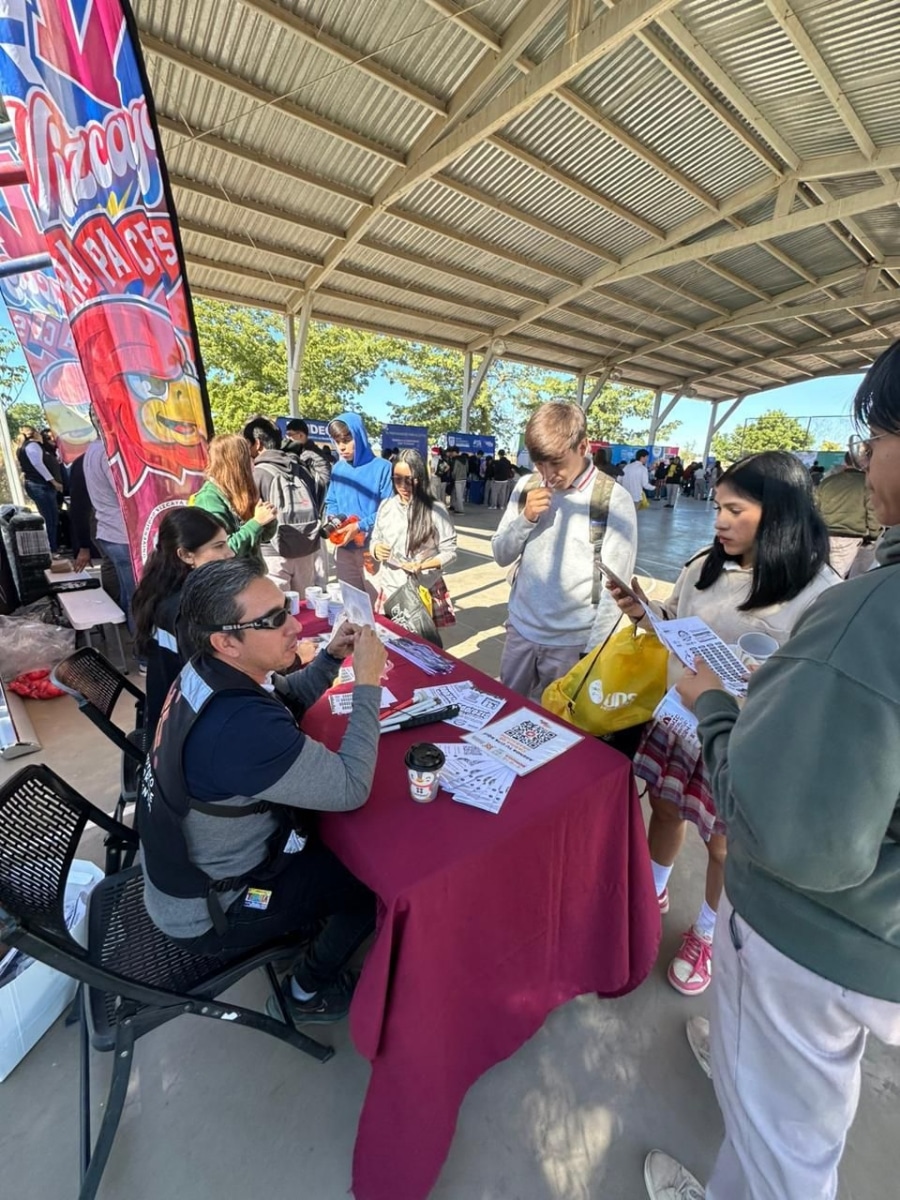 Instituto Sonorense de la Juventud realiza Feria Educativa en el Poblado Miguel Alemán