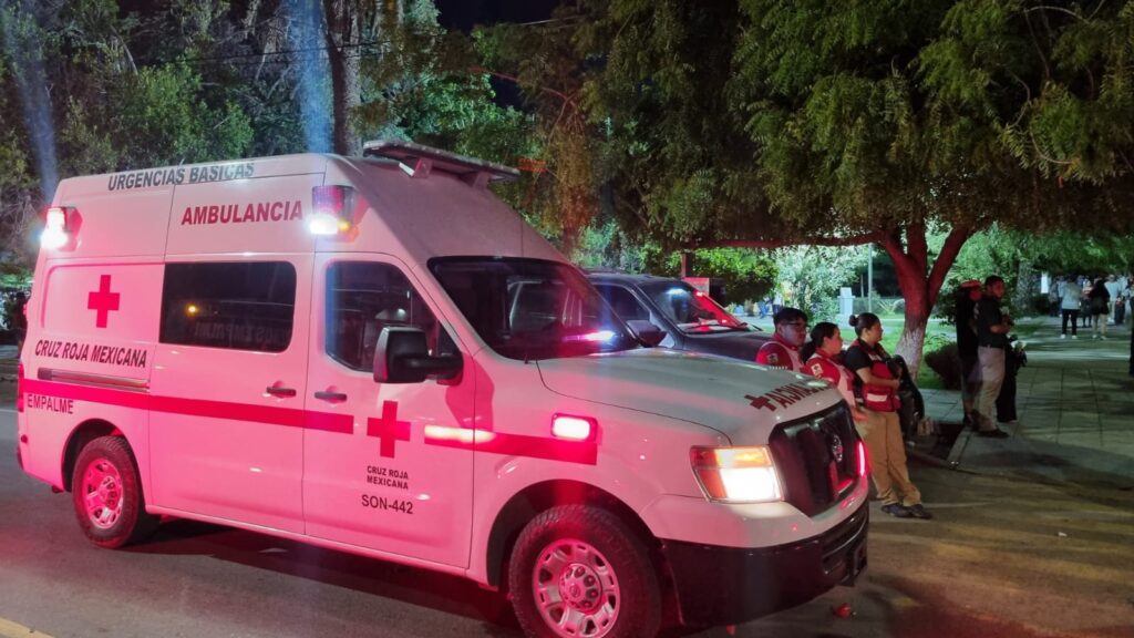 Saldo blanco en celebración de Halloween en Empalme 7 24