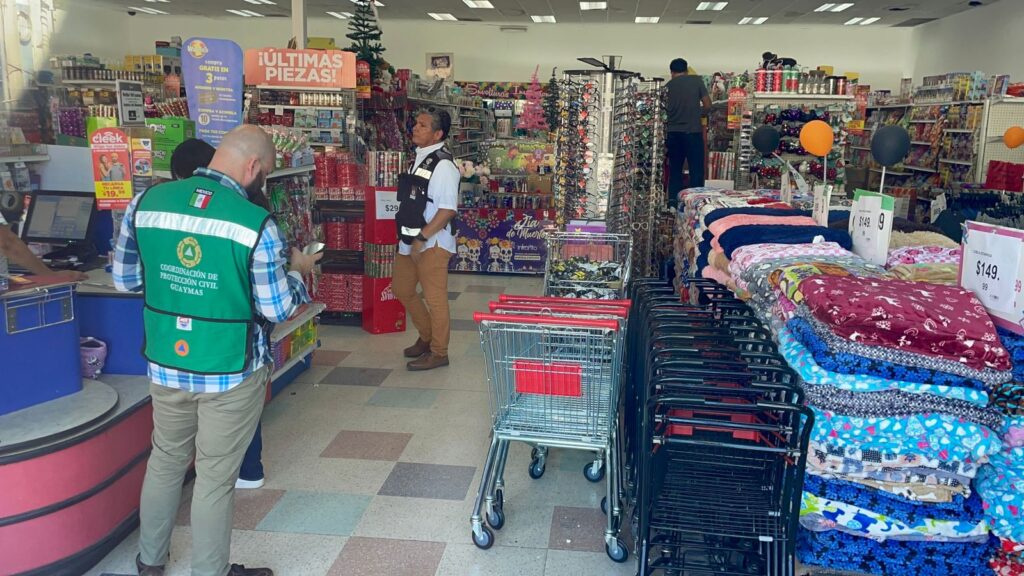 Clausuran tiendas Waldo´s en Guaymas 11 43