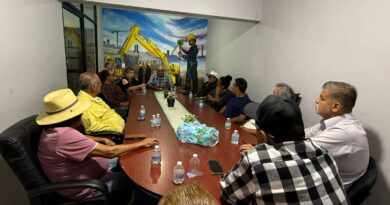 Acuerdan precio de 13 pesos por kilo de calamar