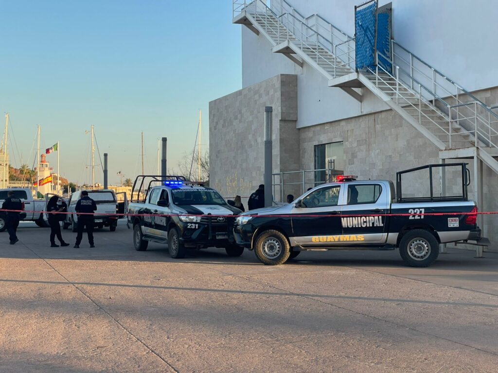 Hallan a hombre sin vida en el malecón de Guaymas 2 83