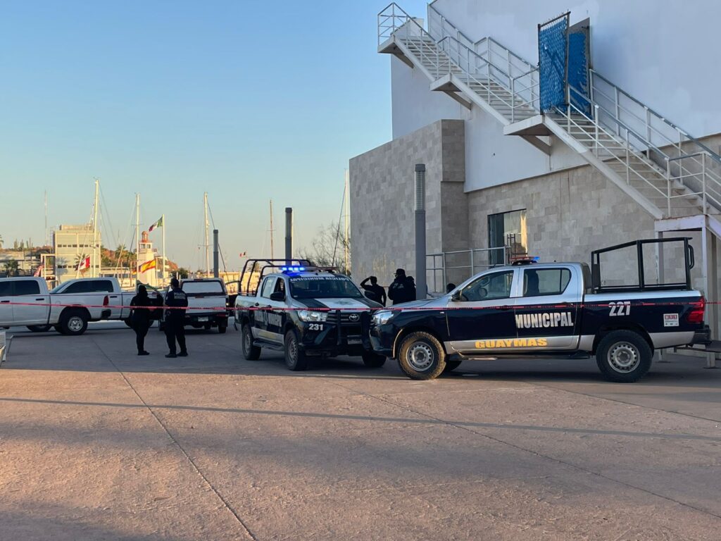 Hallan a hombre sin vida en el malecón de Guaymas 4 85