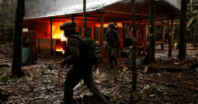 Mueren seis menores en bombardeo en Colombia