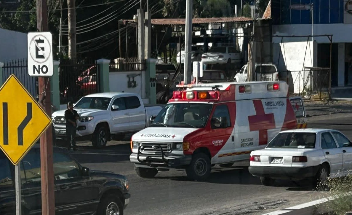 Se lesiona motociclista en choque