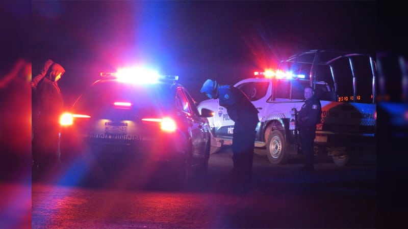 Huyen policías municipales tras operativo en Michoacán 2 Michoacan 02