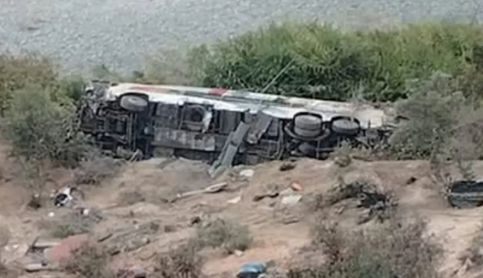 Caída de autobús deja en Perú 37 muertos 4 Peru 1