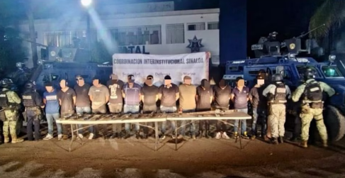 Detienen a 'L-12', objetivo prioritario y 14 detenidos más en operativos federales en Sinaloa 4 Sinaloa 5
