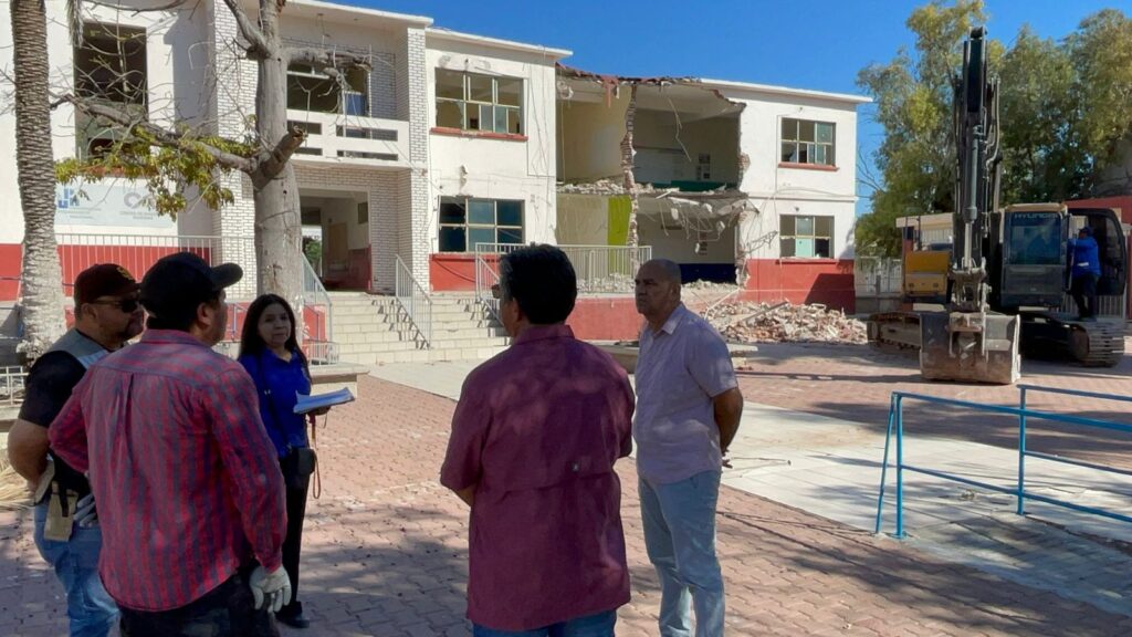 Inician demolición de primaria ‘Loreto Encinas de Avilés’ 3 WhatsApp Image 2025 11 07 at 1.37.29 PM 1