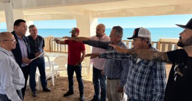 Toman protesta integrantes del Comité de Contraloría Social del nuevo Malecón de El Cochórit