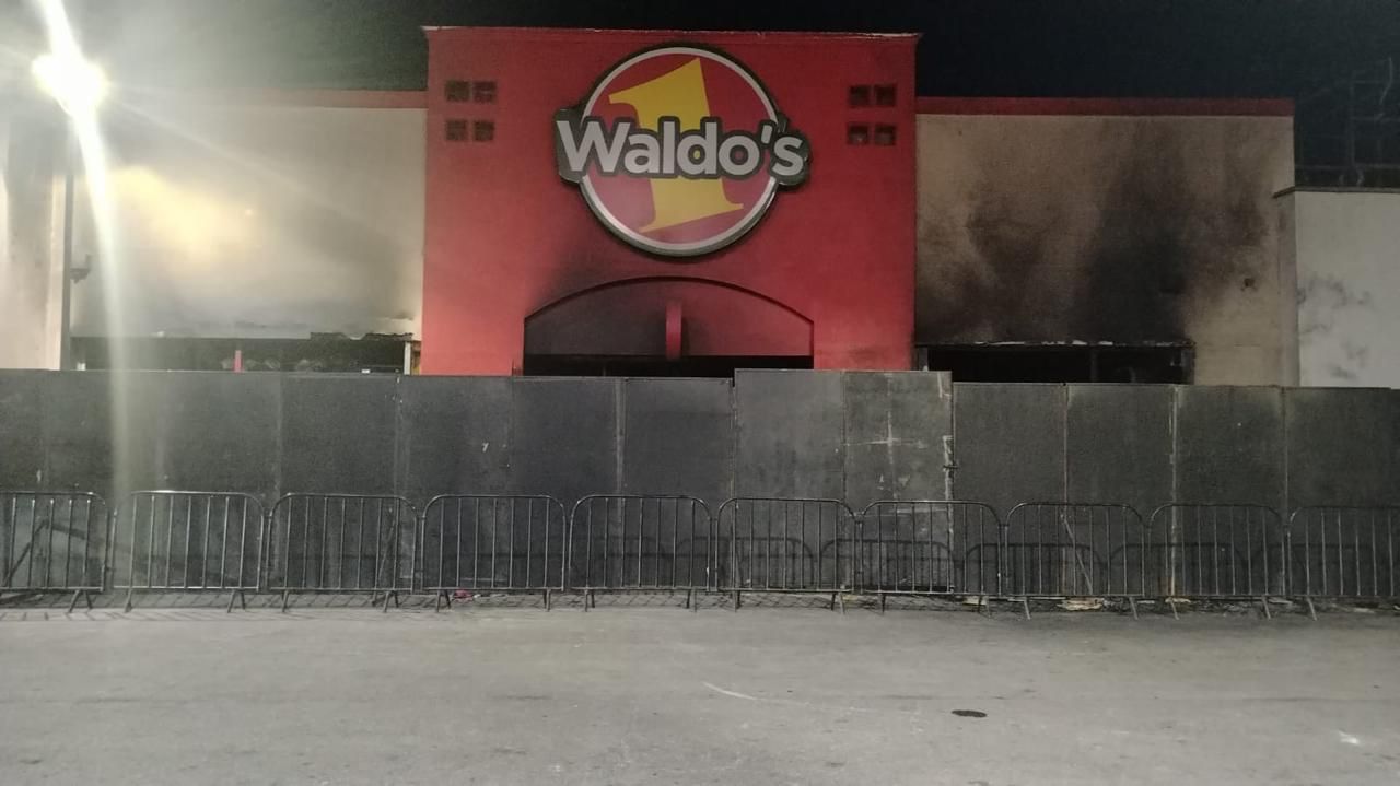 FGJES avanza en investigaciones del siniestro ocurrido en la sucursal Waldo’s en el Centro de Hermosillo