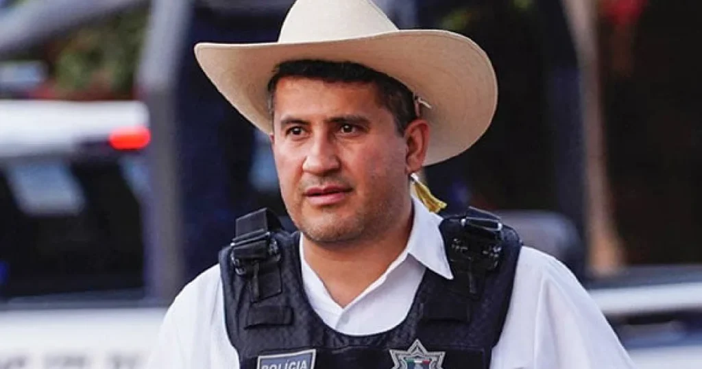 Marchan por la paz en Uruapan exigen justicia tras el homicidio del Alcalde Carlos manzo 4 carlos manzo 3