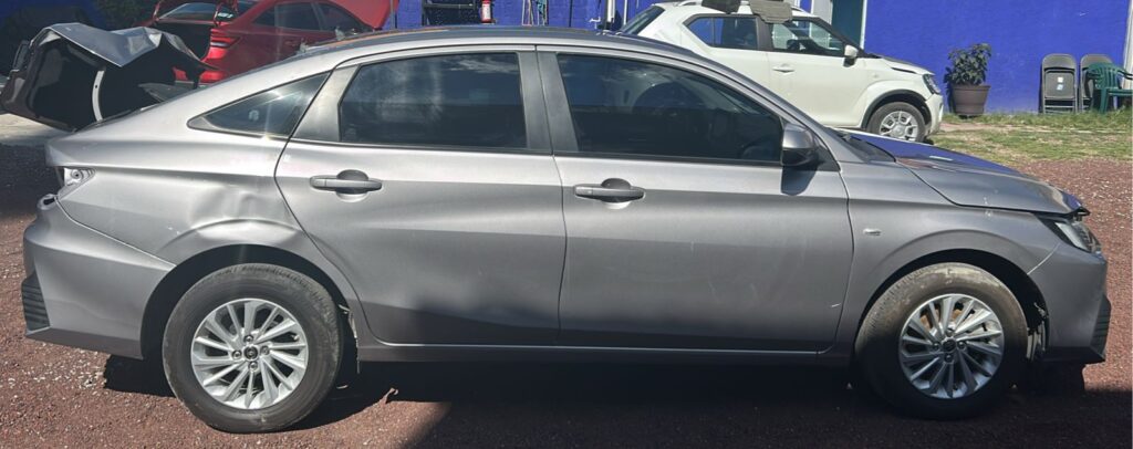 Hurtan vehículo de procedencia extranjera