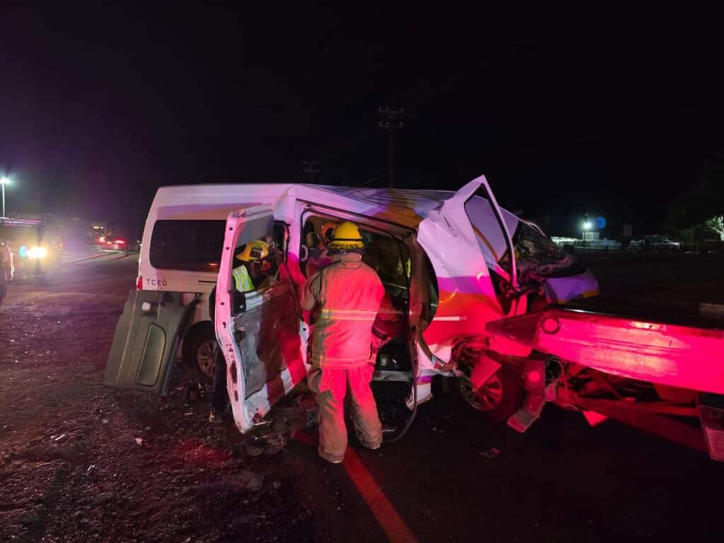 Resultan heridos trabajadores de CFE 7 226