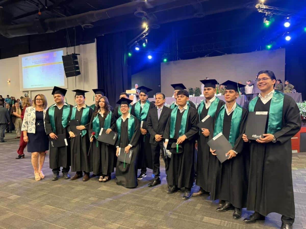 Contribuye UTHermosillo al fortalecimiento productivo de Sonora con nuevos profesionistas