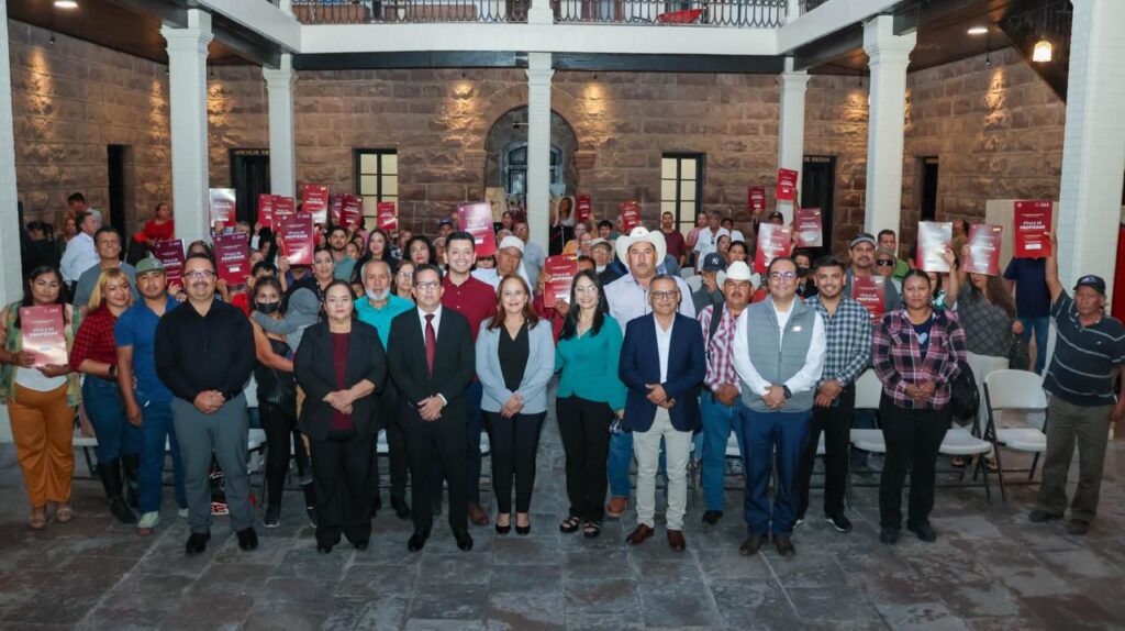 Entregan títulos de propiedad en Guaymas 3 335 1