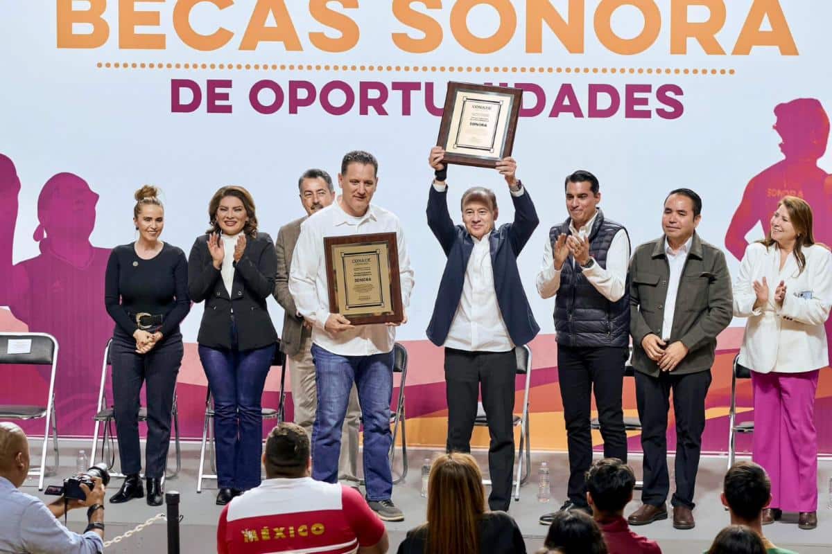 Alfonso Durazo reconoce y fortalece a atletas sonorenses con 540 becas