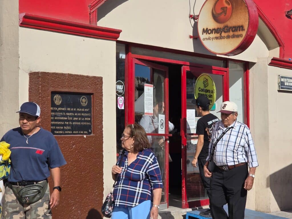 Despiden a empleados de Waldo’s 4 464