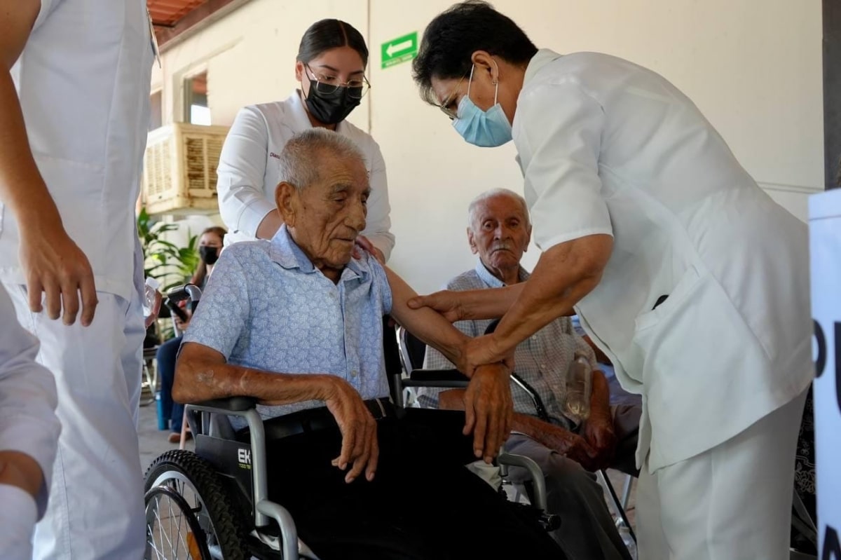 Invita Secretaría de Salud a reforzar la vacunación contra el Covid-19 en esta temporada invernal