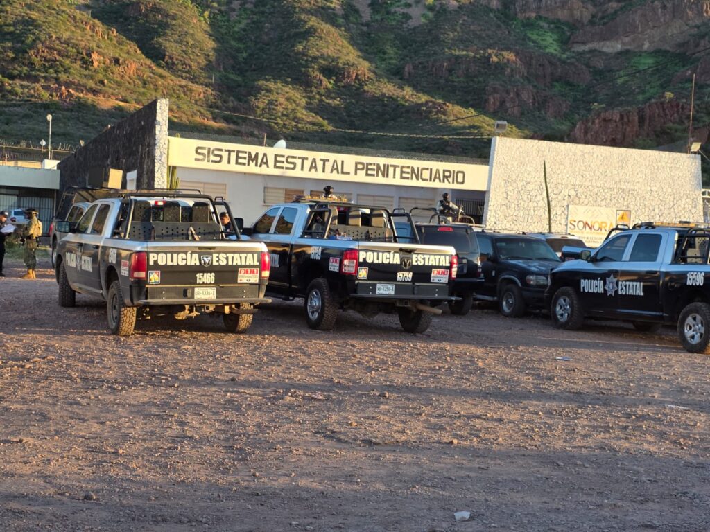 Realizan cateo en el Cereso de Guaymas 5 79