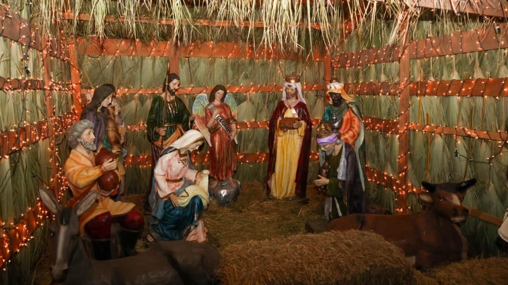 Disfrutan guaymenses del desfile navideño 9 92