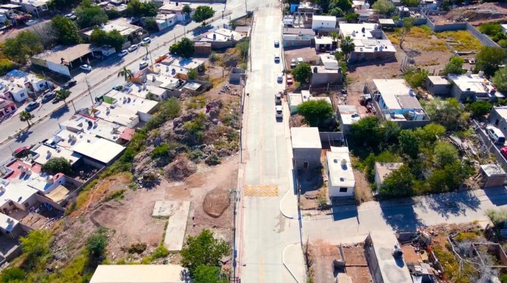 Cumplen con pavimentación en La Popular 1 IMG 20251222 WA0341