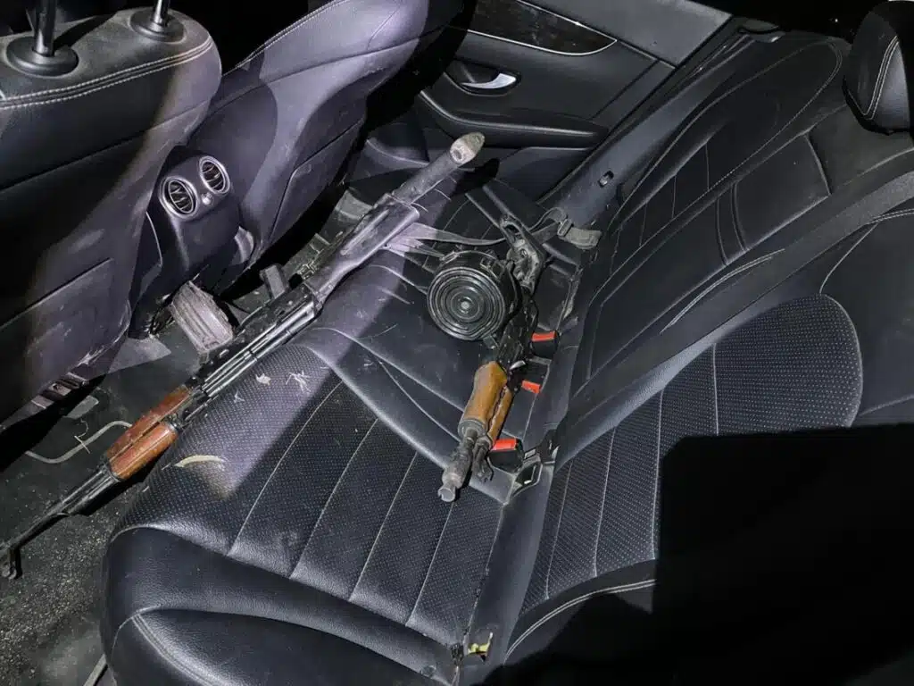 Asegura Gabinete de Seguridad de Alfonso Durazo arsenal de alto poder en vehículo robado en Navojoa 2 Seguridad