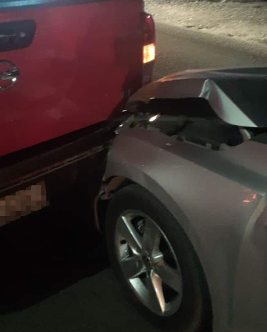 Chocan autos en la colonia Centro