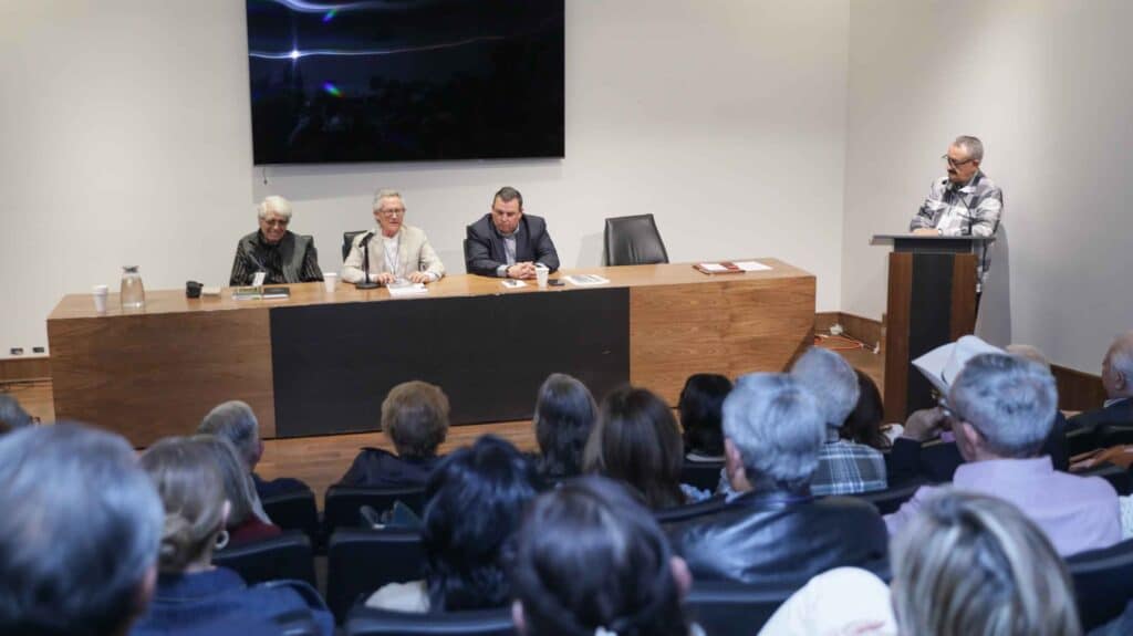 Presentan en el Congreso de Sonora libro sobre el misionero jesuita Juan Nentwig 1 180 2