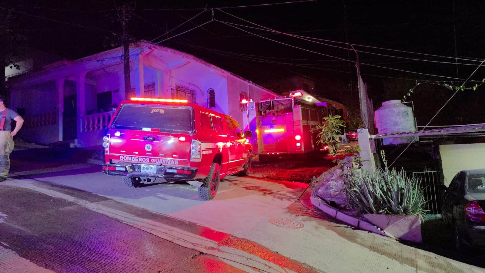 Hallan a hombre calcinado tras incendio de vivienda