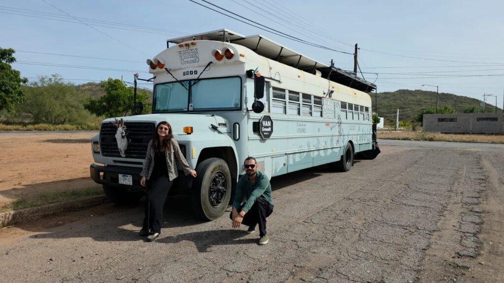 Llegan a Guaymas “Los Van Creando” 4 300