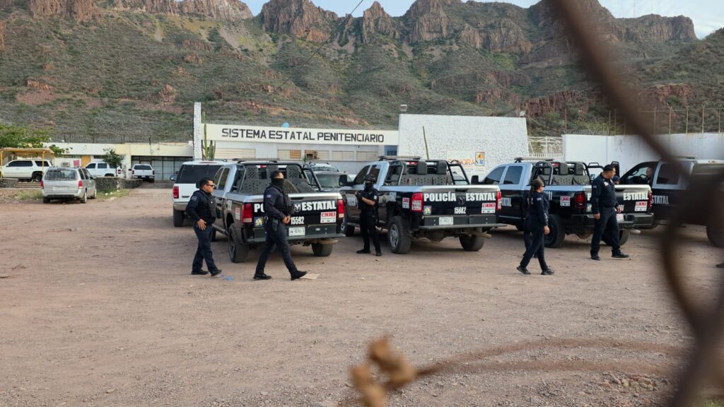 Realizan cateo en Cereso 2 316 copia 2