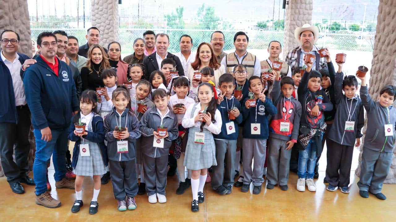 Inaugura alcaldesa Karla Córdova plantario municipal