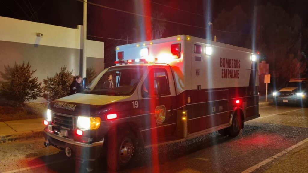 Destruye incendio vivienda en Empalme 2 39