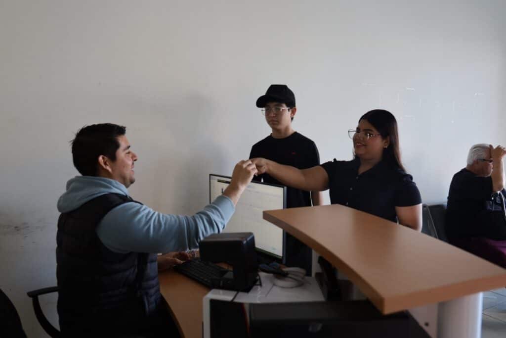 CAUT brindan servicio de credencialización los sábados en Hermosillo 2 Credencial