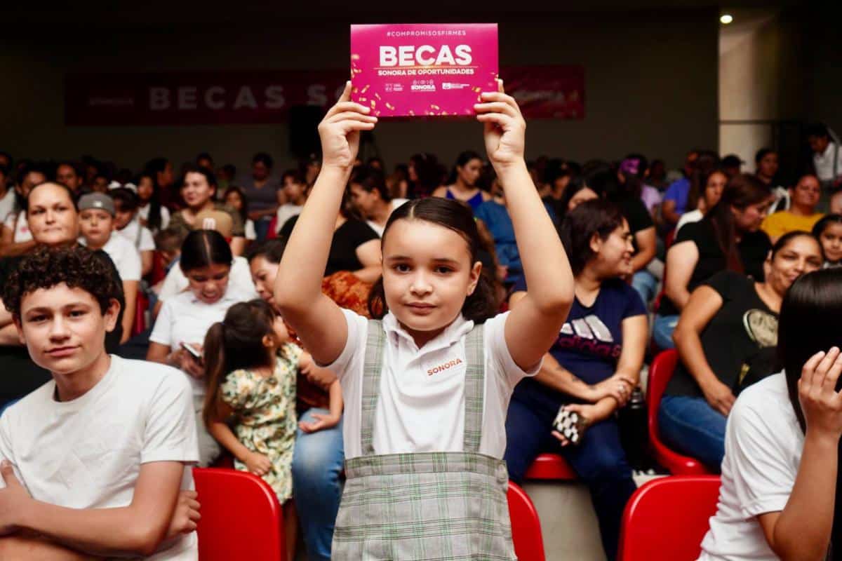 Más de medio millón de estudiantes recibirán una beca en Sonora: Durazo
