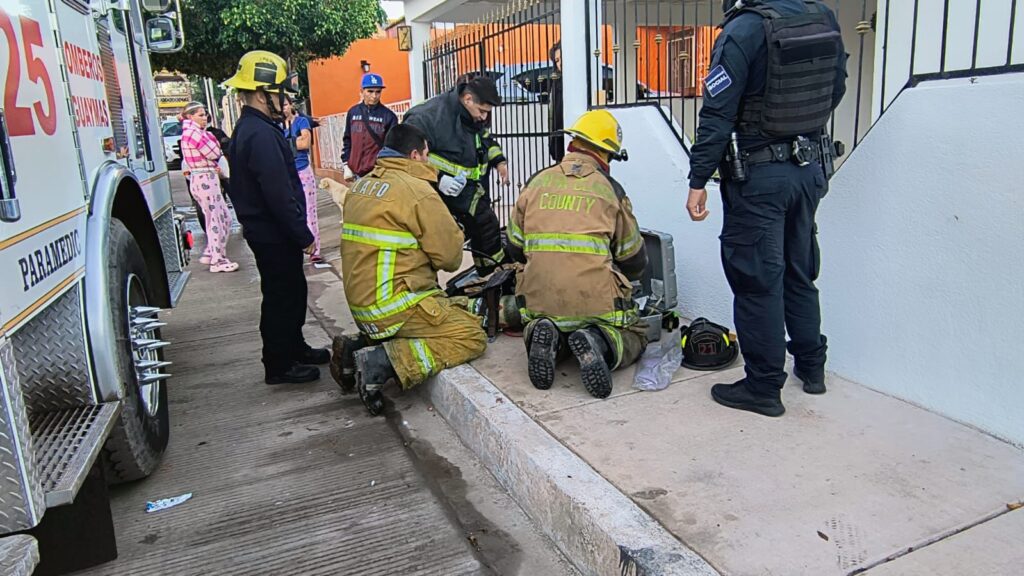 Se intoxica hombre; fue rescatado por elementos de Bomberos 3 74