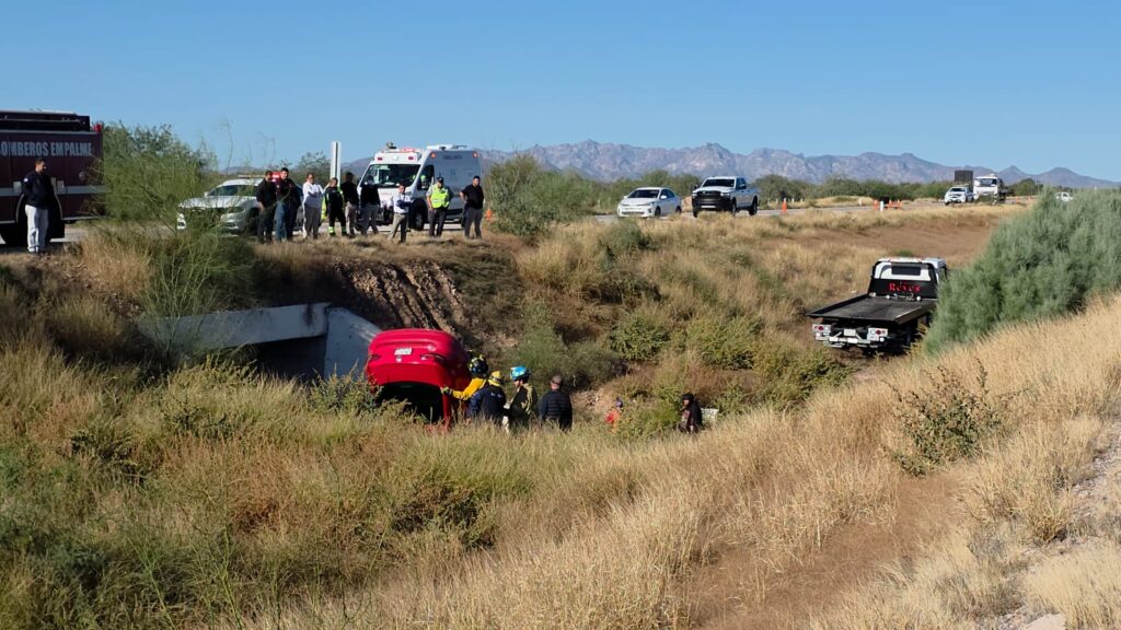 Muere conductor; el auto que tripulaba chocó contra caballo 4 78