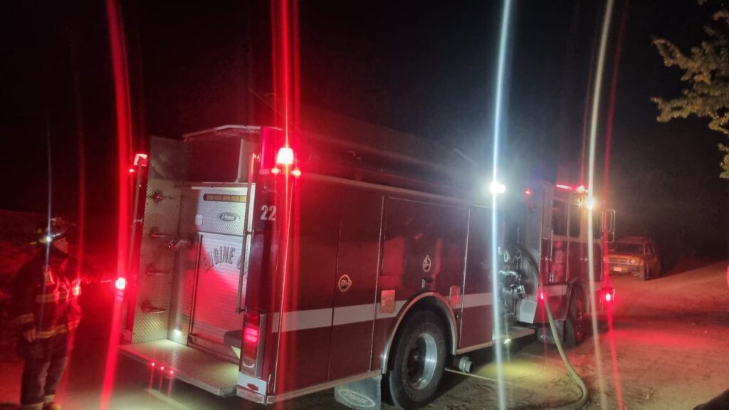 Destruye fuego vivienda en el ejido San Fernando 4 88