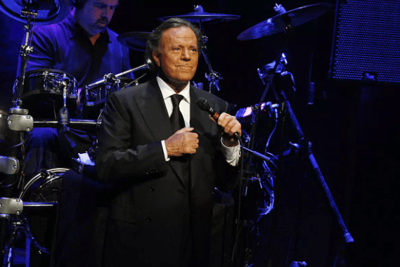 Julio Iglesias