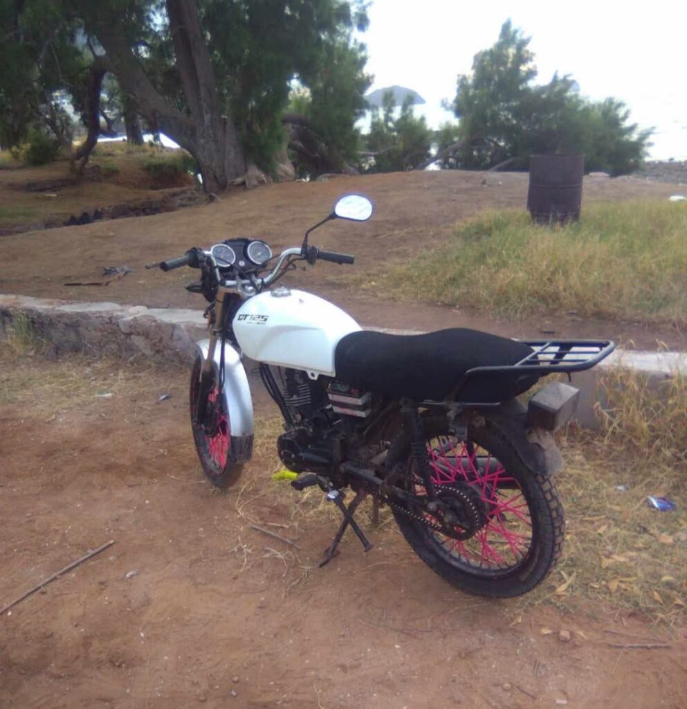 Engañan a guaymense para robarle motocicleta 1 motocicleta