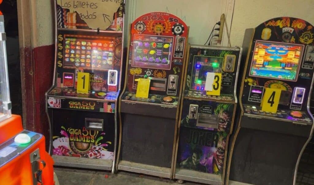 AMIC desmantela mini casinos 1 AMIC