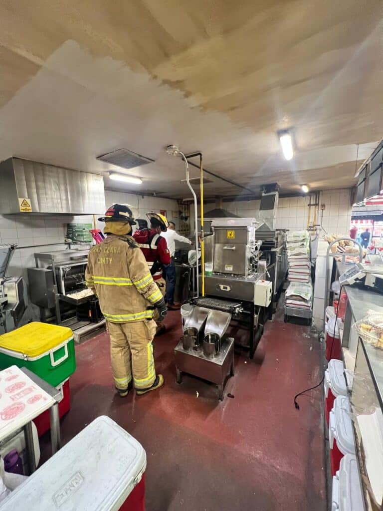 Reabren área de tortillería en tienda Ley 1 area