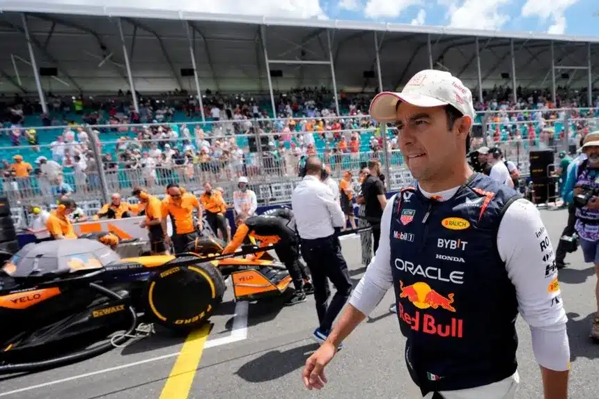 Sergio ‘Checo’ Pérez califica como el "peor trabajo de la F1" ser el compañero de Max Verstappen 1 ap24125621134364 1 09