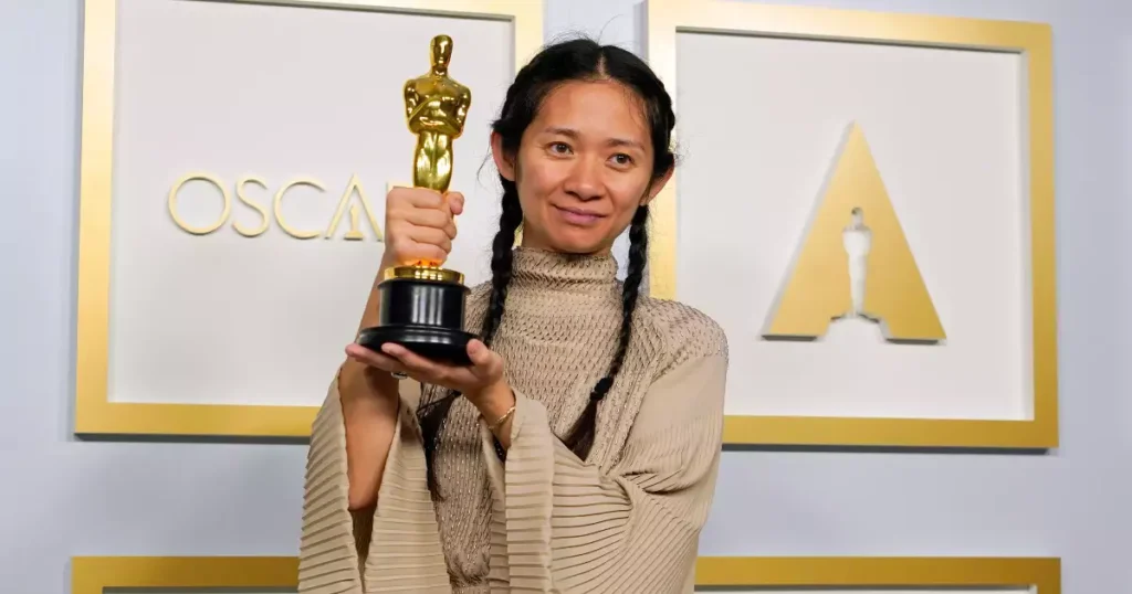 Directora Chloé Zhao: la única mujer que busca el Óscar este año 1 Chloé