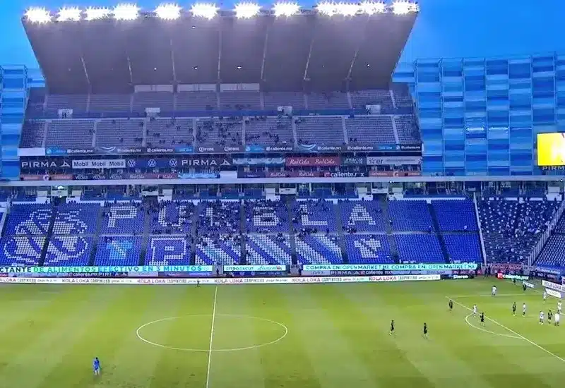 estadio cuauhtemoc puebla nueva casa cruz azul.jpg