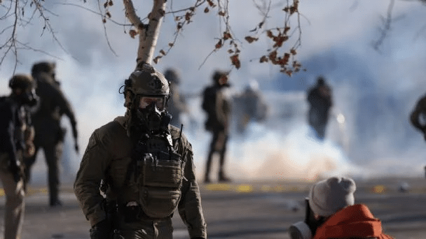 Agentes federales matan a un hombre durante operativo migratorio en Minneapolis 2 image 134