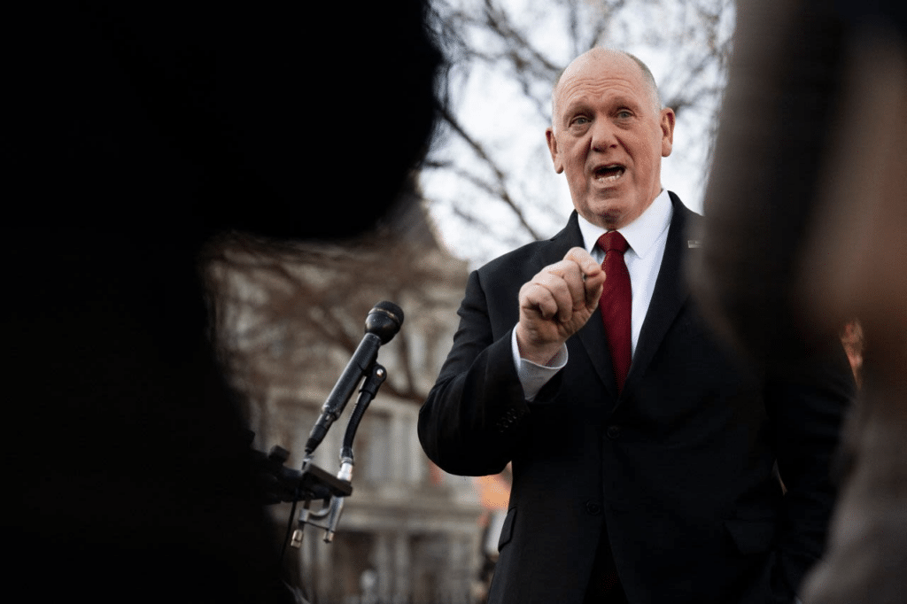 Zar fronterizo de EE. UU. reafirma que no renunciarán a la misión migratoria de Trump 1 image 248