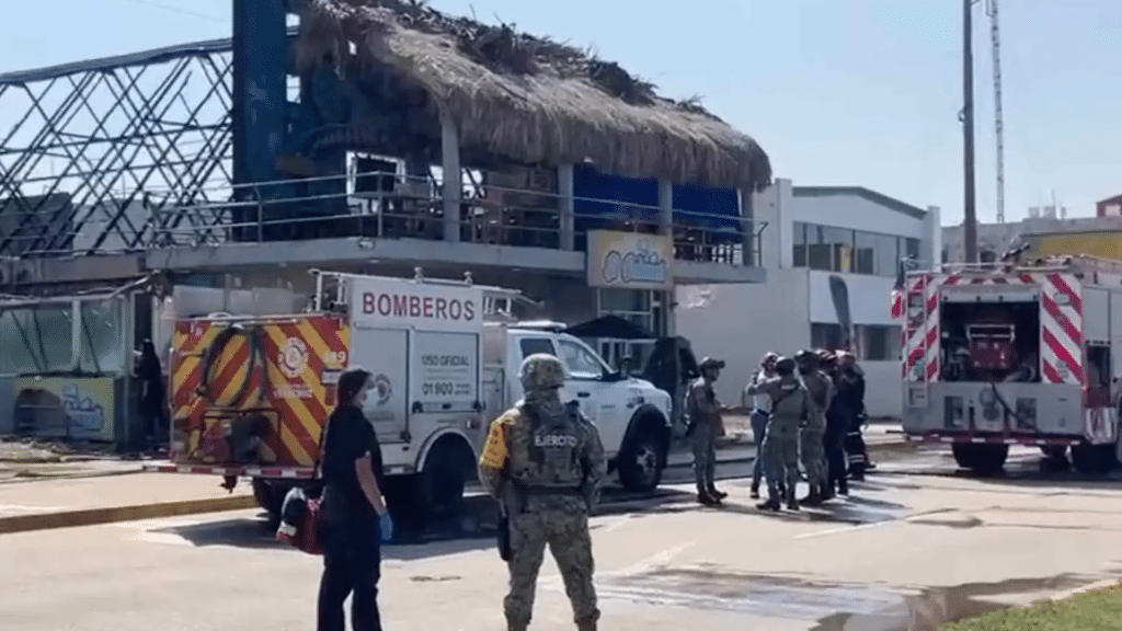 Explosivos consumen restaurante en Coatzacoalcos; no hay heridos 1 image 282