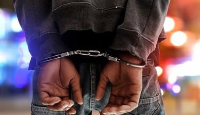 Arrestan a par de rijosos