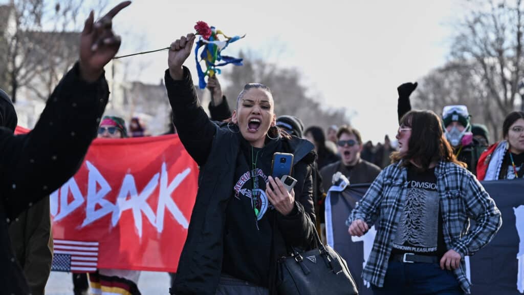 Protestan en Nueva York tras muerte de una mujer a manos de ICE en Minnesota 1 nueva york 1